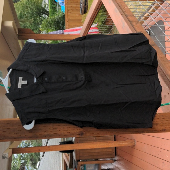 Calvin Klein - Picture 1 of 3